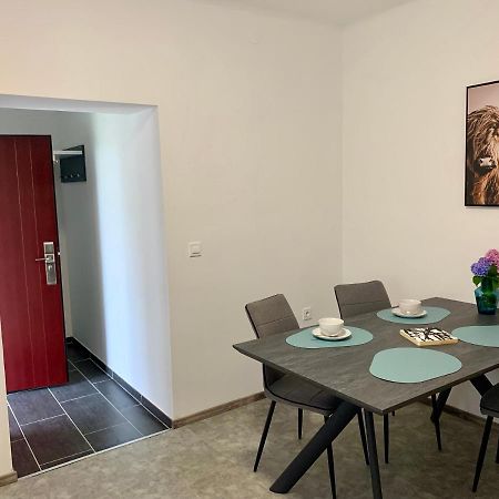 Rooms Optim Птуй Екстер'єр фото