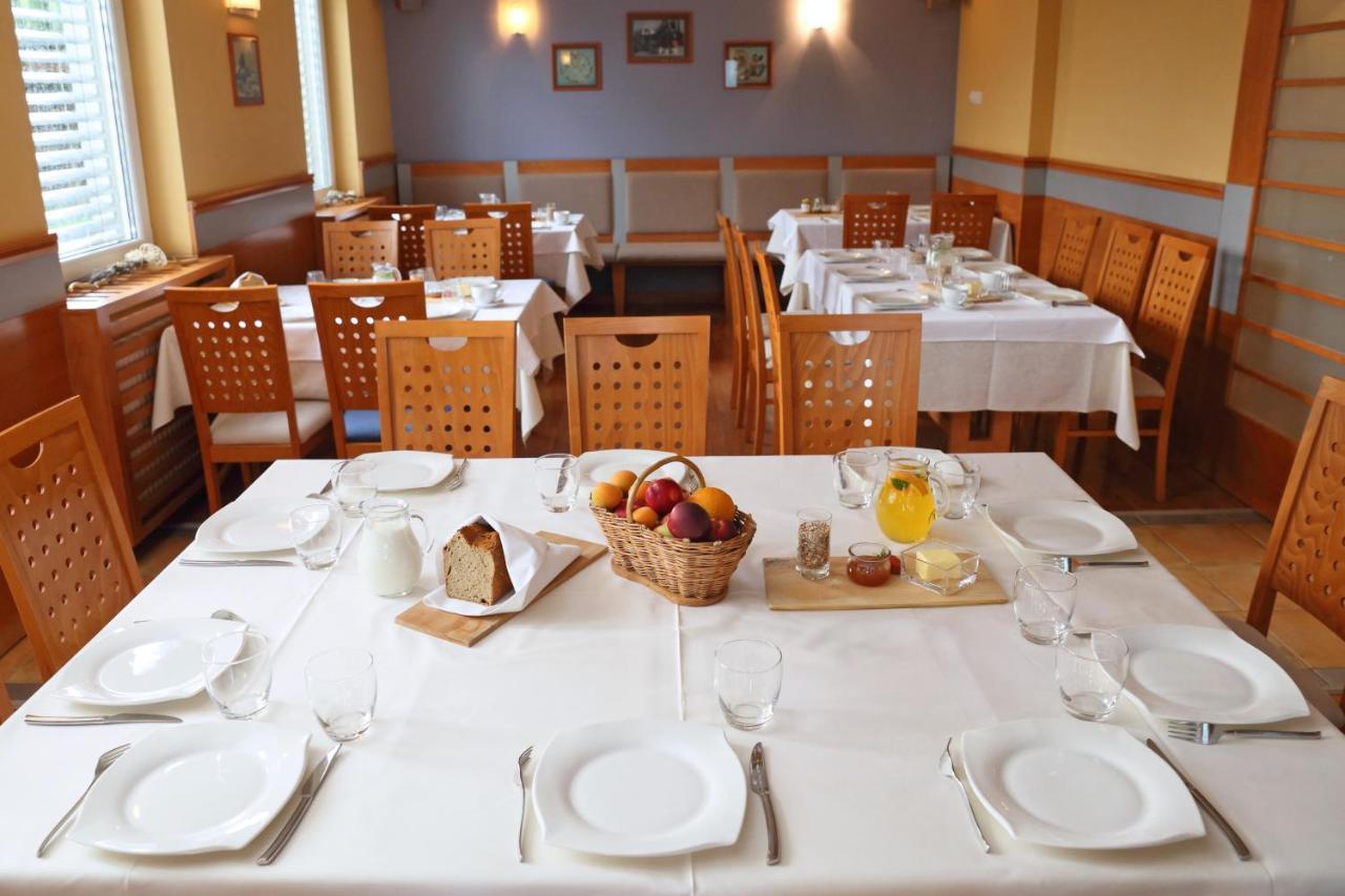 Rooms Optim Птуй Екстер'єр фото