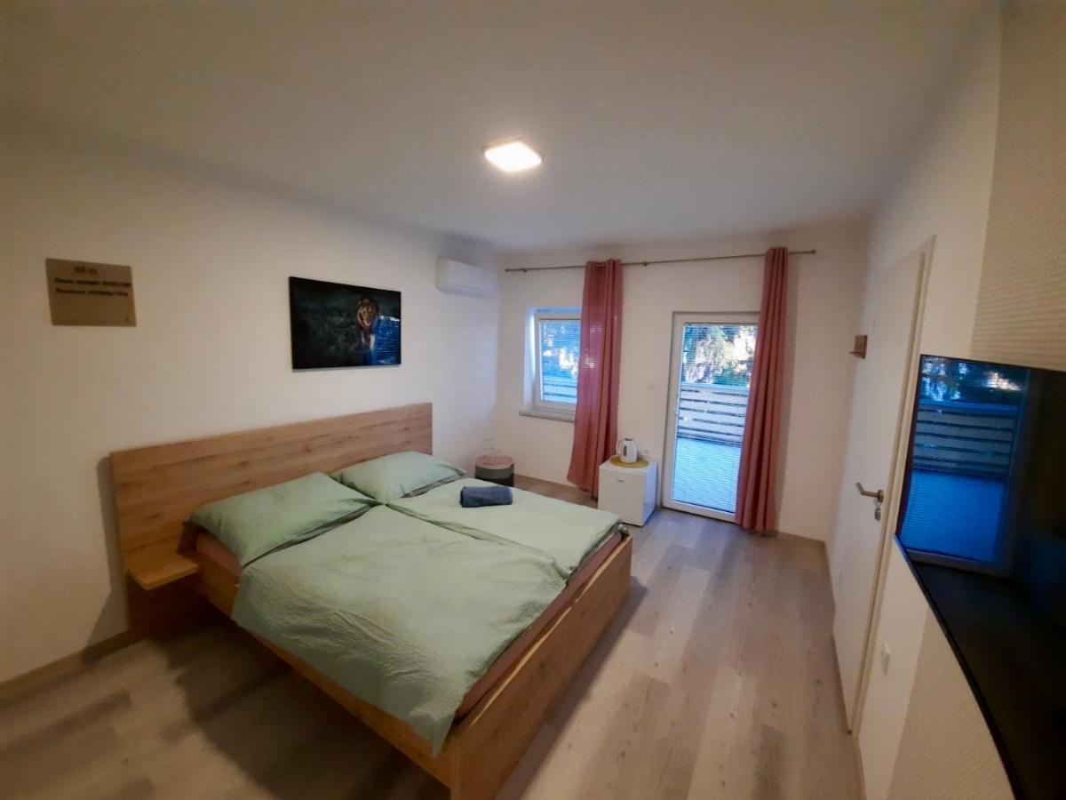 Rooms Optim Птуй Екстер'єр фото