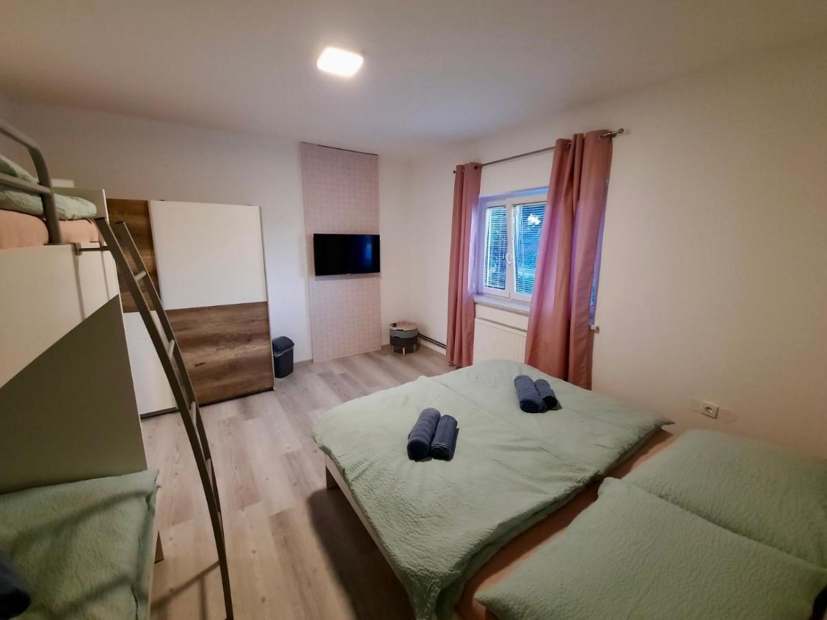 Rooms Optim Птуй Екстер'єр фото